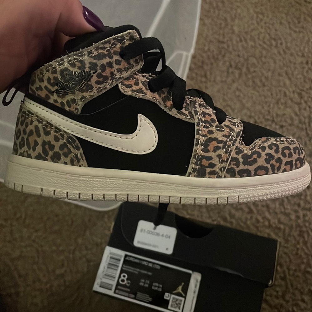 Jordan 1 MID Leopard